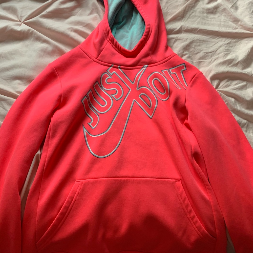 nike sweatshirt